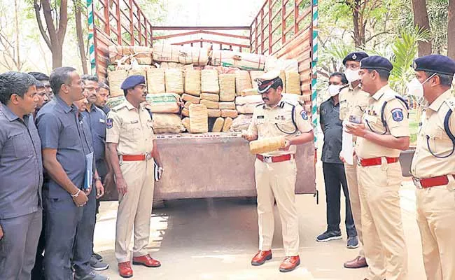 Telangana: Cyberabad Police Caught Huge Ganja Load Van - Sakshi