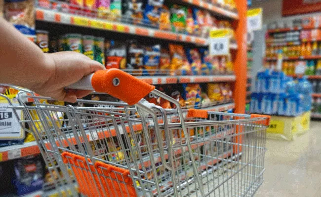 Fmcg Makers to Go For Around 10 Percent Price Hike to Ease Inflationary Pressures - Sakshi