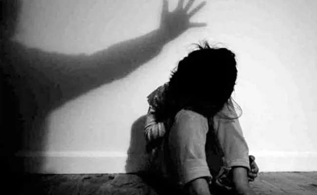 Father Molested 9 Years Old daughter At rajendra nagar - Sakshi