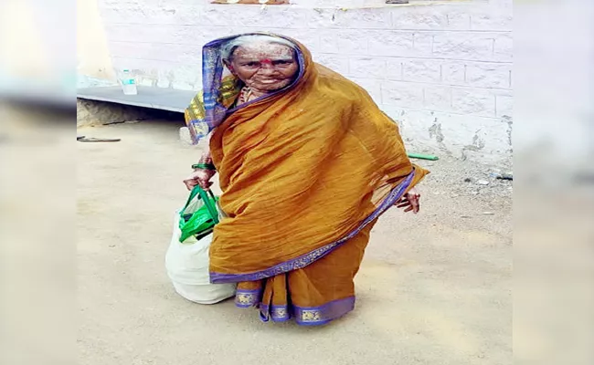 karnataka Devotee Walk To Mallanna Temple in 89 Years Old - Sakshi