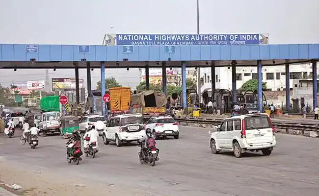 Arrangements Made Close Some Toll Plazas On National Highways - Sakshi