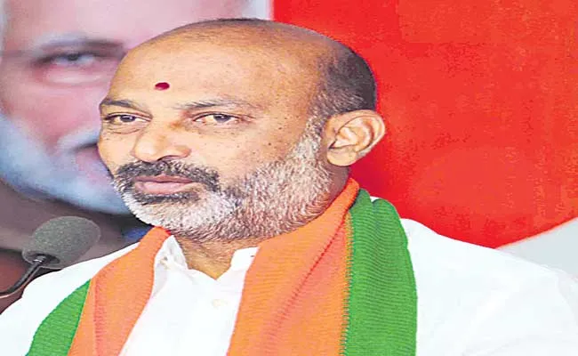 Telangana: Bandi Sanjay Alleges CM KCR Of Blaming Centre On Paddy Procurement - Sakshi