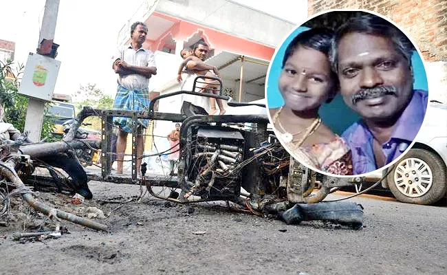 Tamil Nadu two Dies After Electric Bike Explodes Incident - Sakshi