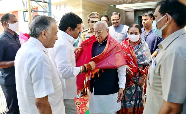 Governor Biswabhushan Harichandan Visakha Tour - Sakshi