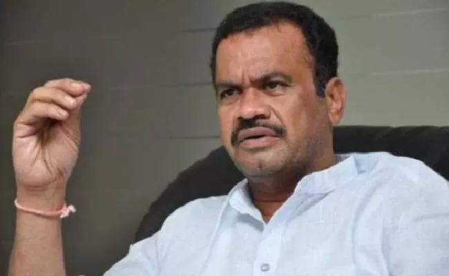 MP komatireddy Displeasure On KCR Govt Over Yadadri Invitation - Sakshi