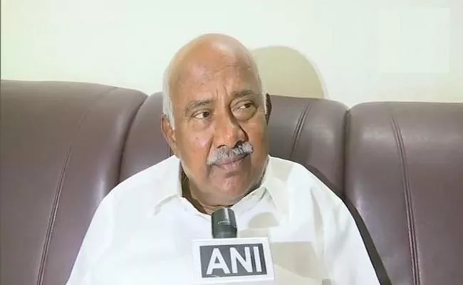 BJP Leader H Vishwanath Slams Karnataka Government - Sakshi