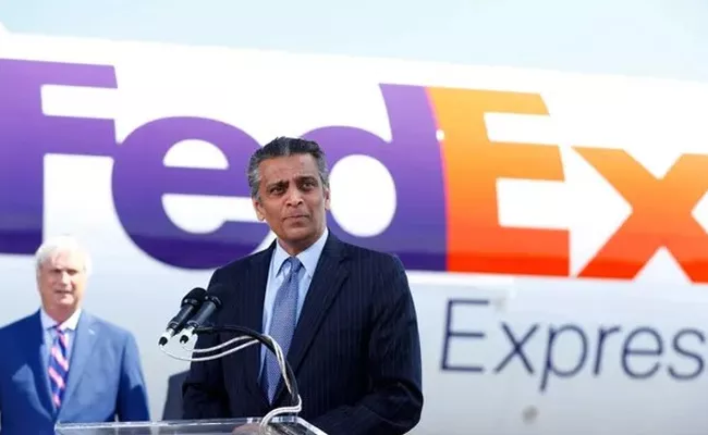 Indo American Raj Subramanian to be CEO Of Fedex Courier - Sakshi