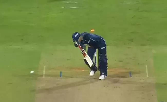 Dushmantha Chameera Cleans Up Vijay Shankar With 145 Kph Yorker - Sakshi