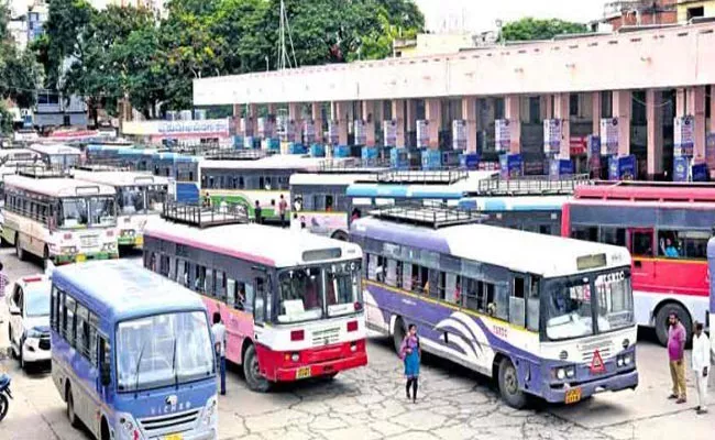 Ukraine Russia War Effect: TSRTC Reduce Buses by 20 Percent - Sakshi