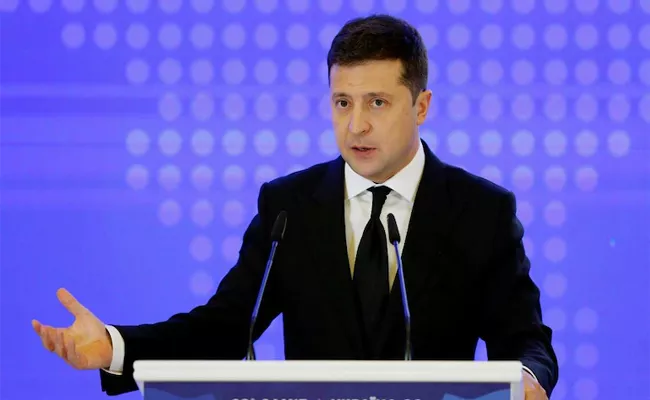 Volodymyr Zelenskyy Says Ukrainians Are Not Naive People - Sakshi