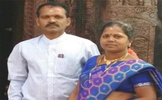 Painful Death of Husband Wife in Road Accident Etcherla Srikakulam - Sakshi