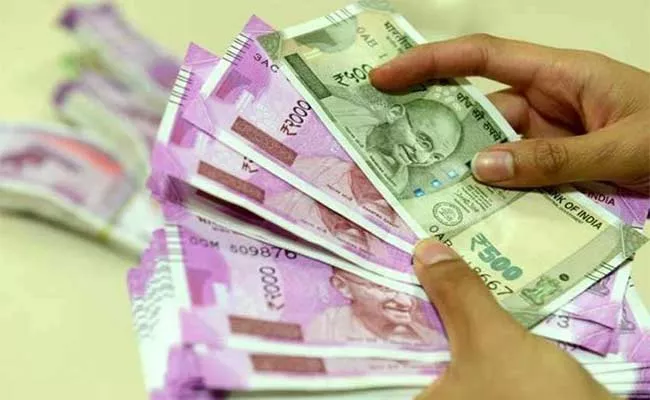 Dearness Allowance Hiked by 3 PC to 34 PC Effective From January 1 2022 - Sakshi