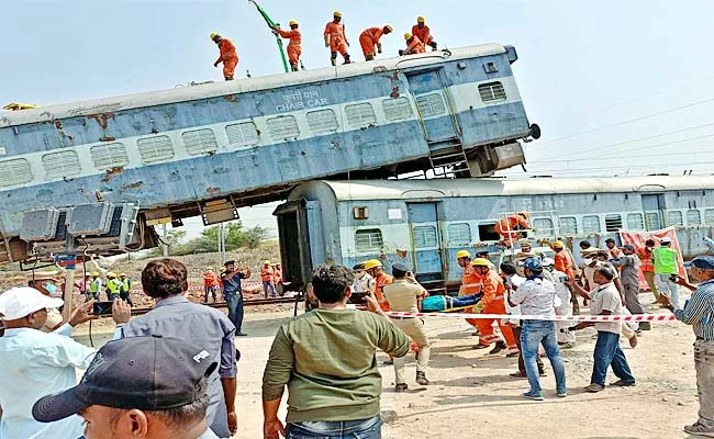 Railway Mega Mock Drill At Gooty Railway Station In Anantapur District - Sakshi