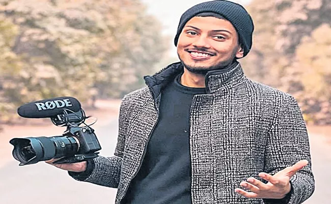 Shlok Srivastava: Digital Content Creator wins Forbes India 30 Under 30 in 2022 - Sakshi