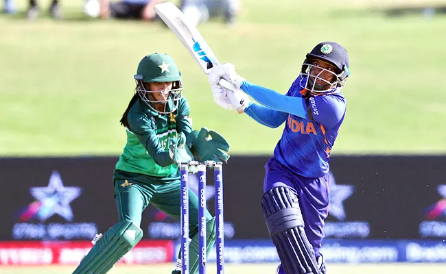  Womens WC 2022: Fans Praise Pooja Vastrakar Terrific Batting VS PAKW - Sakshi