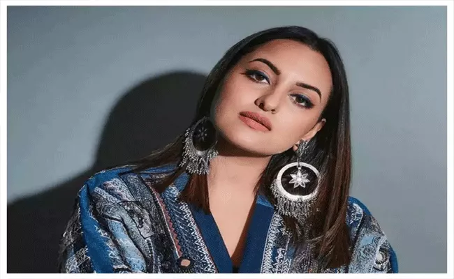 Sonakshi Sinha Lands In Legal Troble Non Bailable Warrant Issued - Sakshi