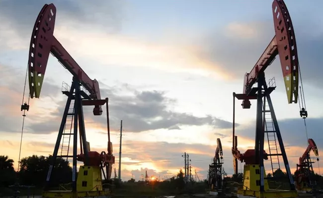 Russia Invasion Ukraine: Crude Oil  Prices Touched All time Second High - Sakshi