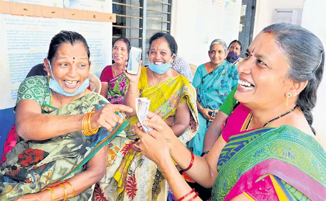 Financial Independence to women with YSR Asara YSR Cheyutha - Sakshi