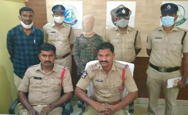 Man Arrested Woman Murder Case In Amadalavalasa - Sakshi