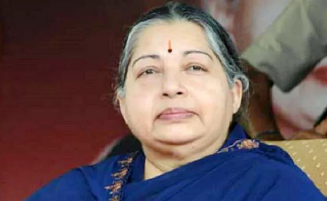 Arumughaswamy Starts Probe On Jayalalithaa Deceased Case After Three Years - Sakshi