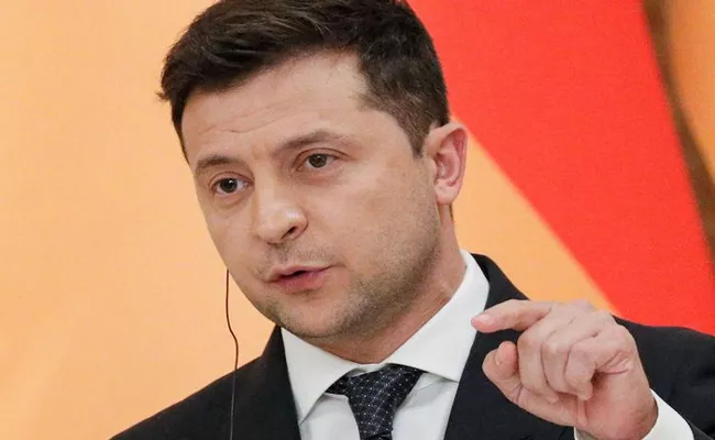 Russia- Ukraine war: Zelenskyy urges Aus to send more military aid - Sakshi