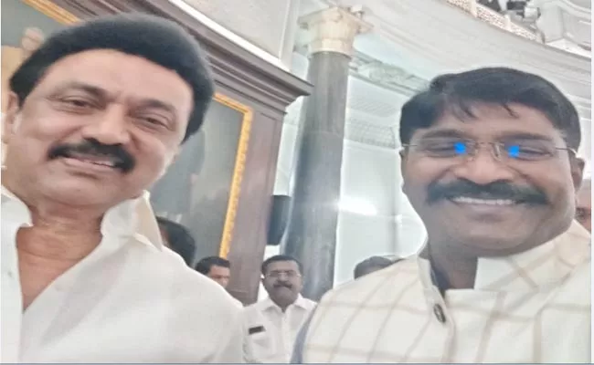 MK STalin Talari Rangaiah Parliament Central Hall - Sakshi