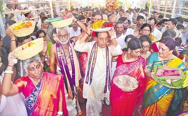 Sri Rama Navami Was Held In Grand Style In Bhadrachalam - Sakshi