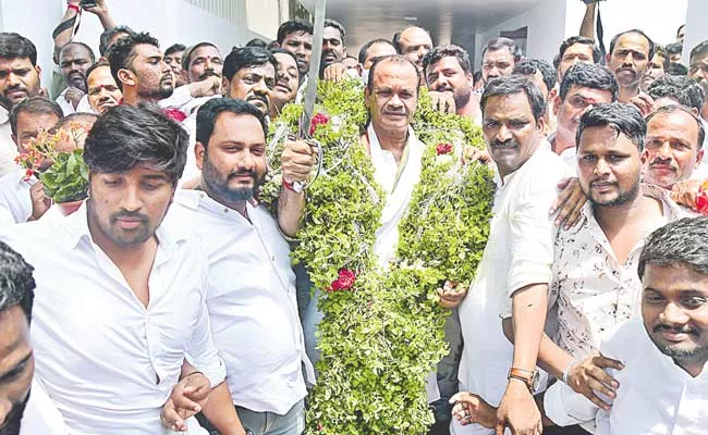 Telangana: Komatireddy Venkat Reddy Appointed Star Campaigner - Sakshi