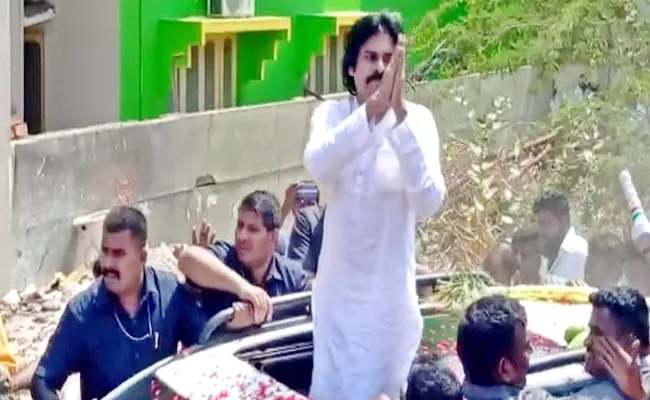 Pawan Kalyan Political Dramas In Anantapur - Sakshi