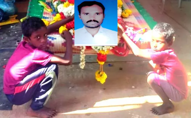 Children Orphaned After Father Dies In Annamaiah District - Sakshi