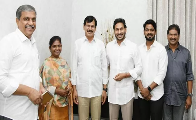 Rayadurg MLA Kapu Ramachandra Reddy Meet CM YS Jagan - Sakshi