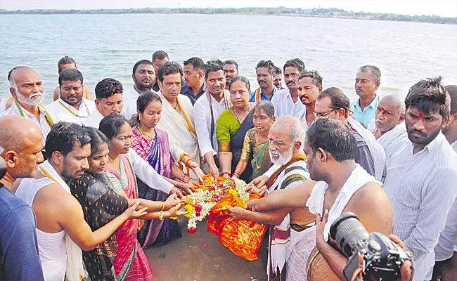 12 Day Pranahita Pushkaralu Begins In Mancherial Bhupalpally - Sakshi