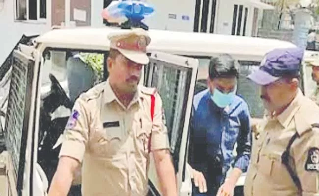 Hyderabad: Police Take Custody Of Two Suspects In Radisson Blu Drug Case - Sakshi