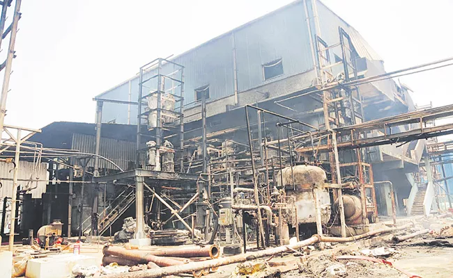 Pollution Control Board closed Porus Laboratories Fire Accident - Sakshi