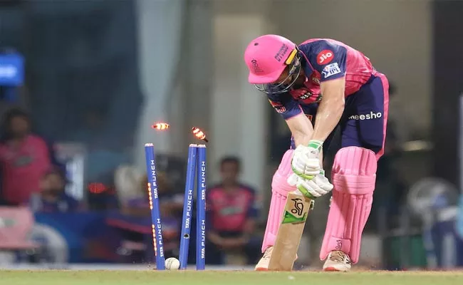 ockie Ferguson Bowled Jos Buttler With A Clever Slower Yorker In IPL 2022 - Sakshi