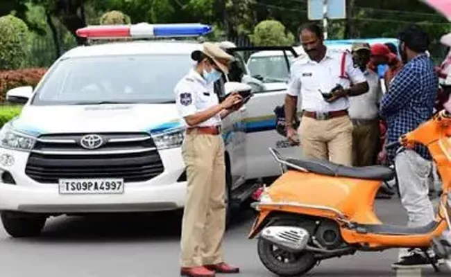 Hyderabad Traffic Challan Discount Ends on April 15 - Sakshi