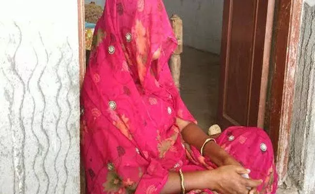 Married Woman Molesttation in Mysore - Sakshi