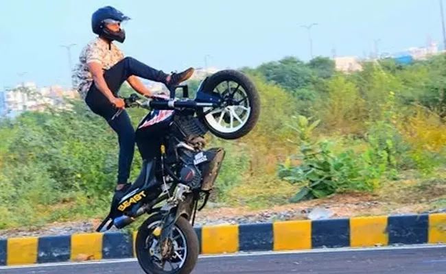 Police Serious Action On Bike Racing Stunts In Hyderabad - Sakshi