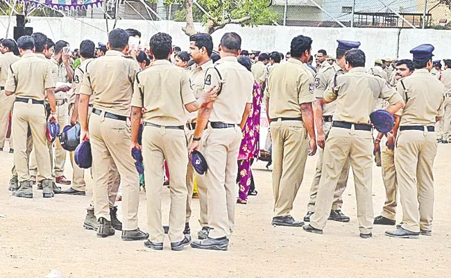 Hyderabad: Spouse Police Staff Facing Problems Due To Separate Districts Posting - Sakshi