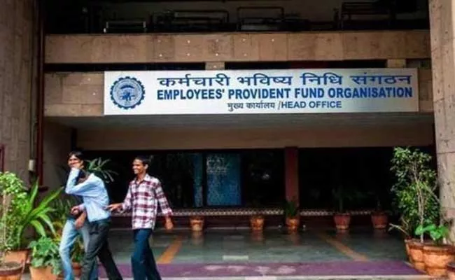 Ad-Hoc Panel Backs Raising the Wage Ceiling Under Epfo to Rs 21000: Report - Sakshi