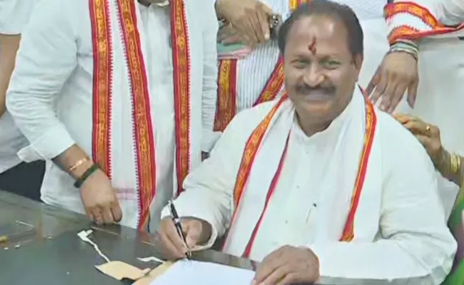 Kottu Satyanarayana Take Charge as Endowment Minister - Sakshi