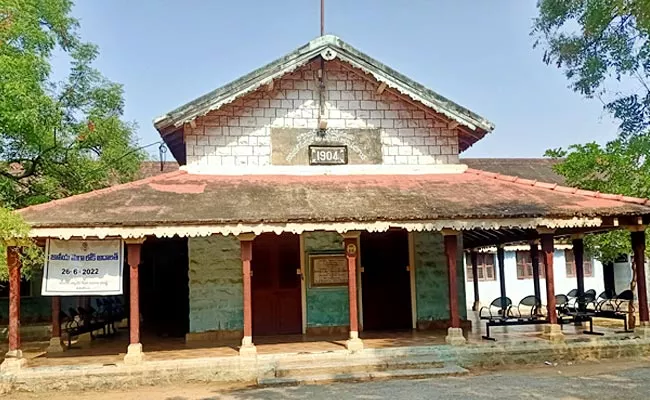 Historical Heritage Buildings In Sri Sathya Sai District - Sakshi