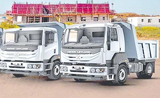 Ashok Leyland ties up with Mahindra First Choice Wheels  - Sakshi