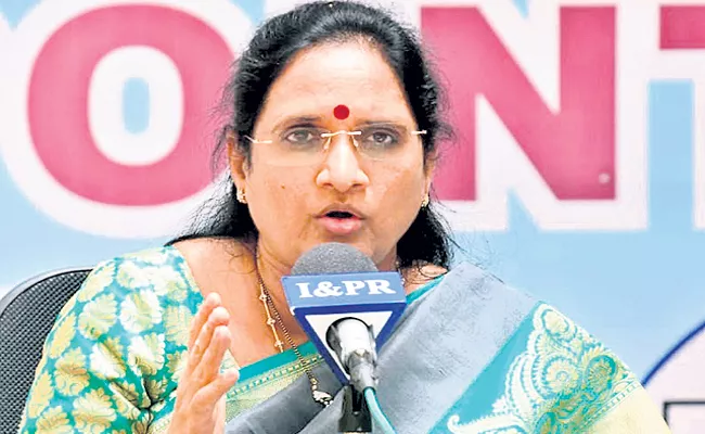 Vasireddy Padma comments on Gurjala railway halt Molestation issue - Sakshi