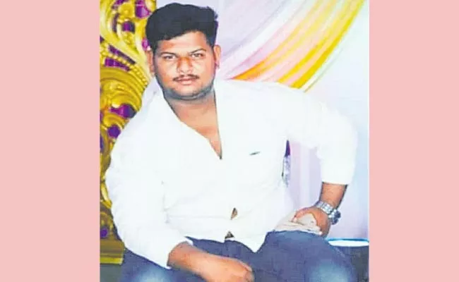 Young Man Ends His Life With Online Loan App Harassment hyderabad - Sakshi