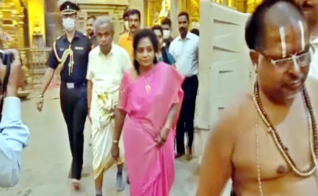 Protocol issue On Governor Tamilisai Soundararajan Visits Yadadri Temple - Sakshi