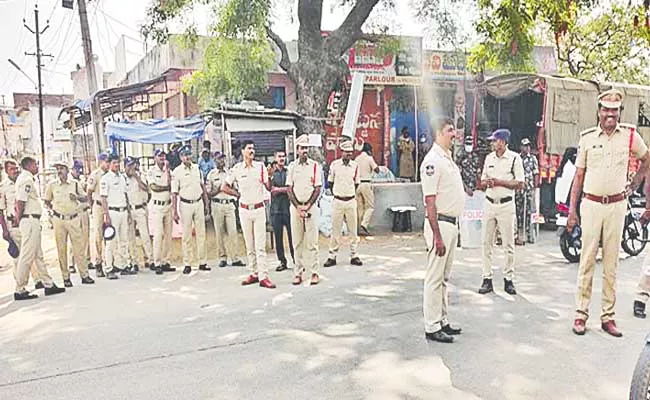 Telangana Congress And BJP Leaders Calls For Bandh In Ramayampet - Sakshi