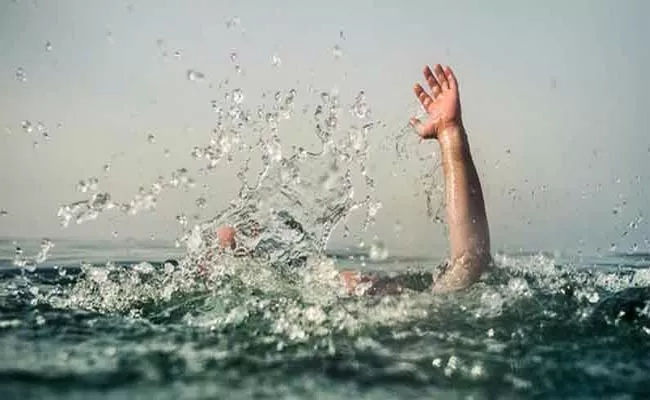 Two People Lost Bearth Drowning in Kelamangala  - Sakshi