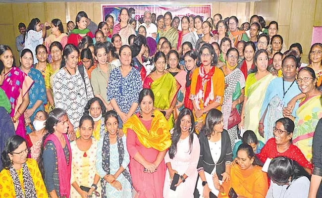 Minister Sabitha And Satyavathi At Inauguration Workshop For Women Journalists - Sakshi