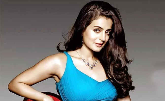 Police Case Filed Against Actress Ameesha Patel for Cheating Case - Sakshi